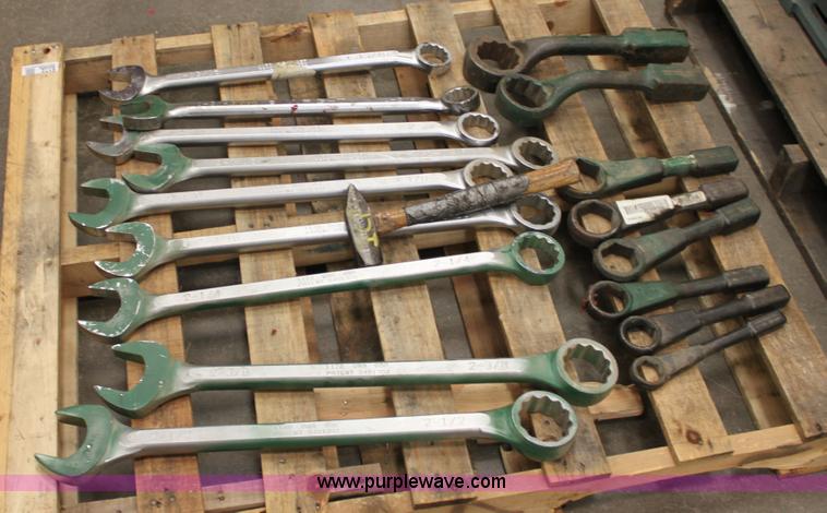 image for item 6172 Assorted wrenches