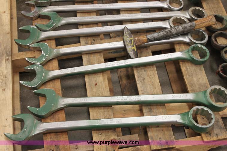 image for item 6172 Assorted wrenches