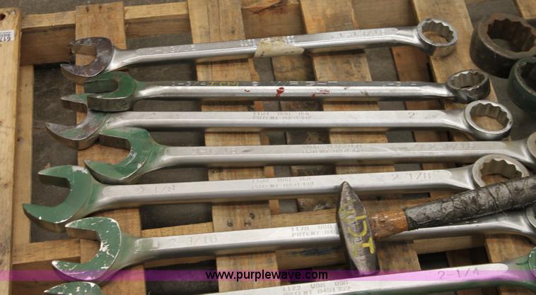 image for item 6172 Assorted wrenches