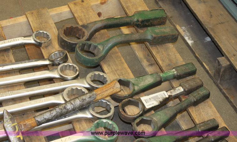 image for item 6172 Assorted wrenches