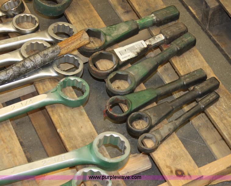 image for item 6172 Assorted wrenches