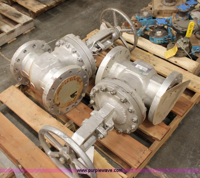 image for item 6179 (2) Crane 6" valves