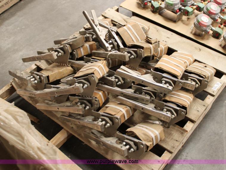 image for item 6181 (20) Jamesbury 3" Wafer-Sphere valves