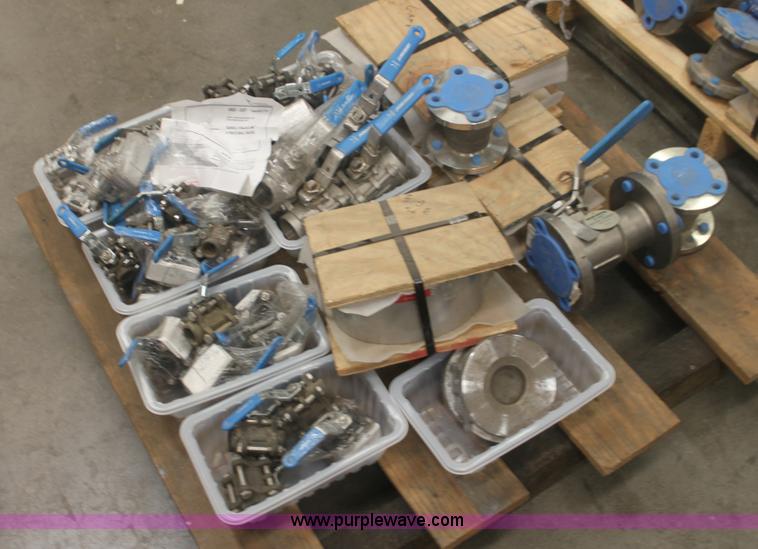 image for item 6191 Assorted valves