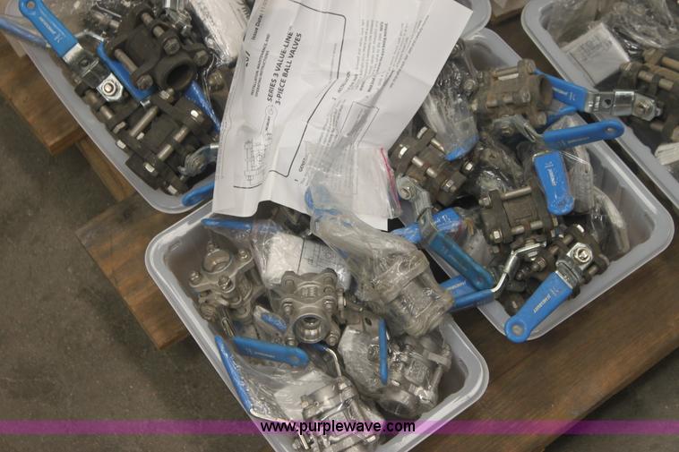 image for item 6191 Assorted valves