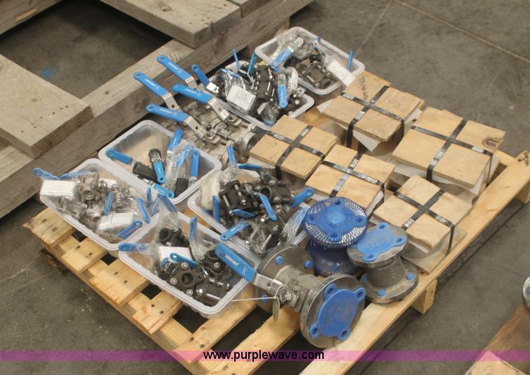 image for item 6192 Assorted valves