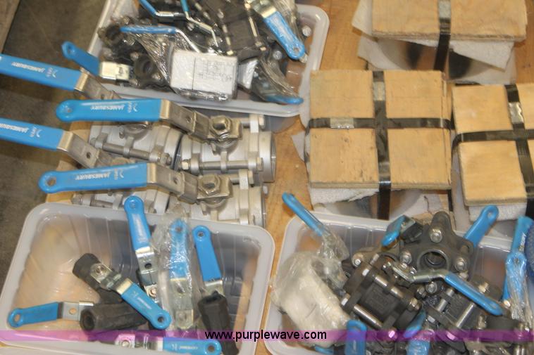 image for item 6192 Assorted valves