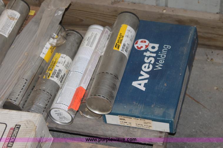 image for item 6217 Assorted welding rod