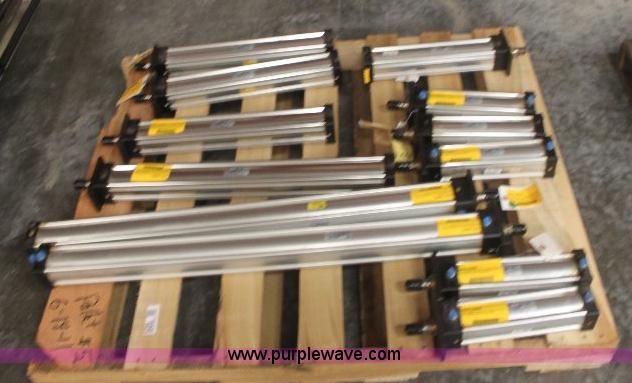 image for item 6284 Assorted air cylinders