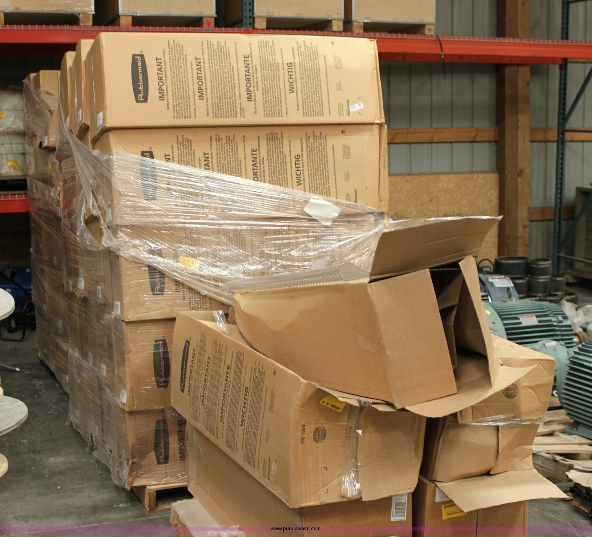 (45) Rubbermaid chair mats in Colwich, KS Item 6163 sold Purple Wave