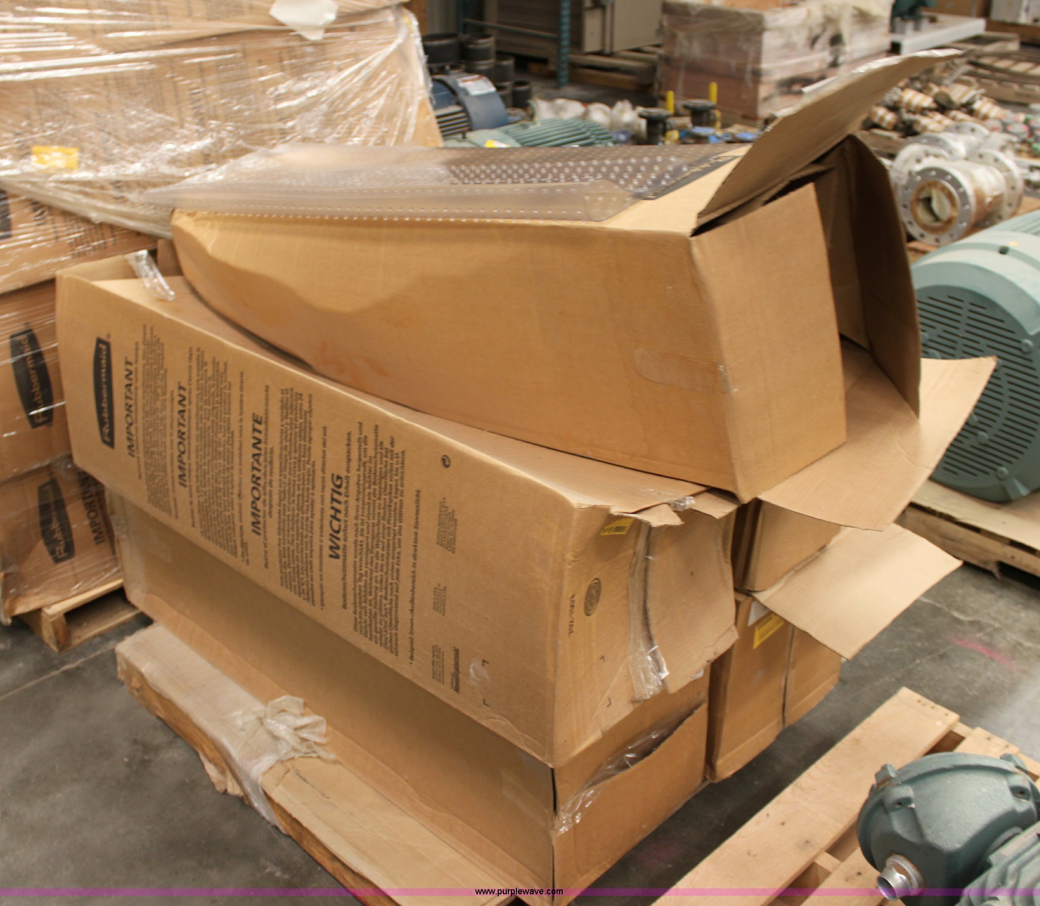 (45) Rubbermaid chair mats in Colwich, KS Item 6163 sold Purple Wave