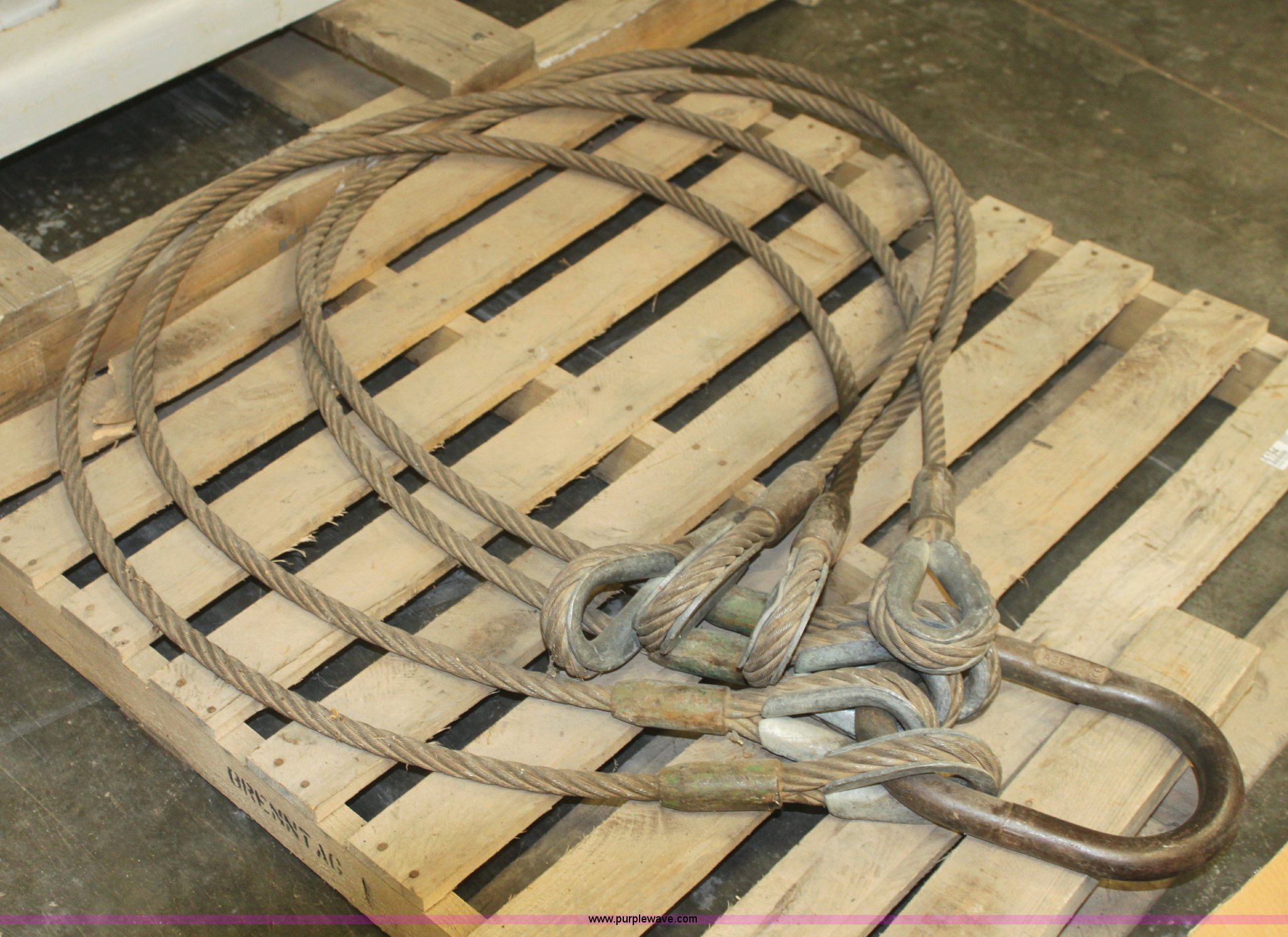 (4) 9'L 7/8" choker cables in Colwich, KS Item 6194 sold Purple Wave