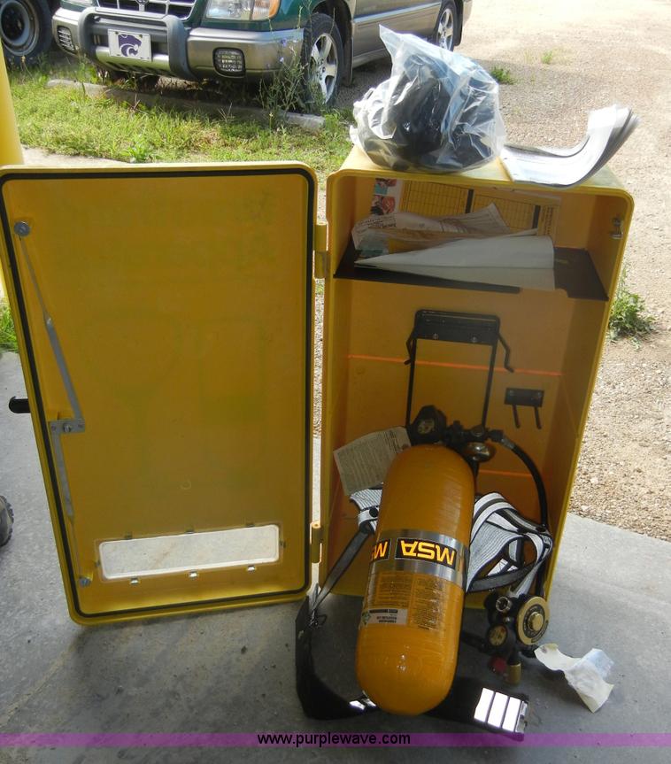 image for item 2419 Self contained breathing apparatus