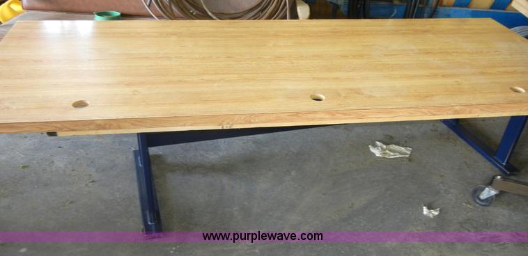 image for item 2421 Assortment of tables and chairs