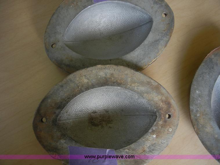 image for item 2424 (5) assorted casting plastic molds