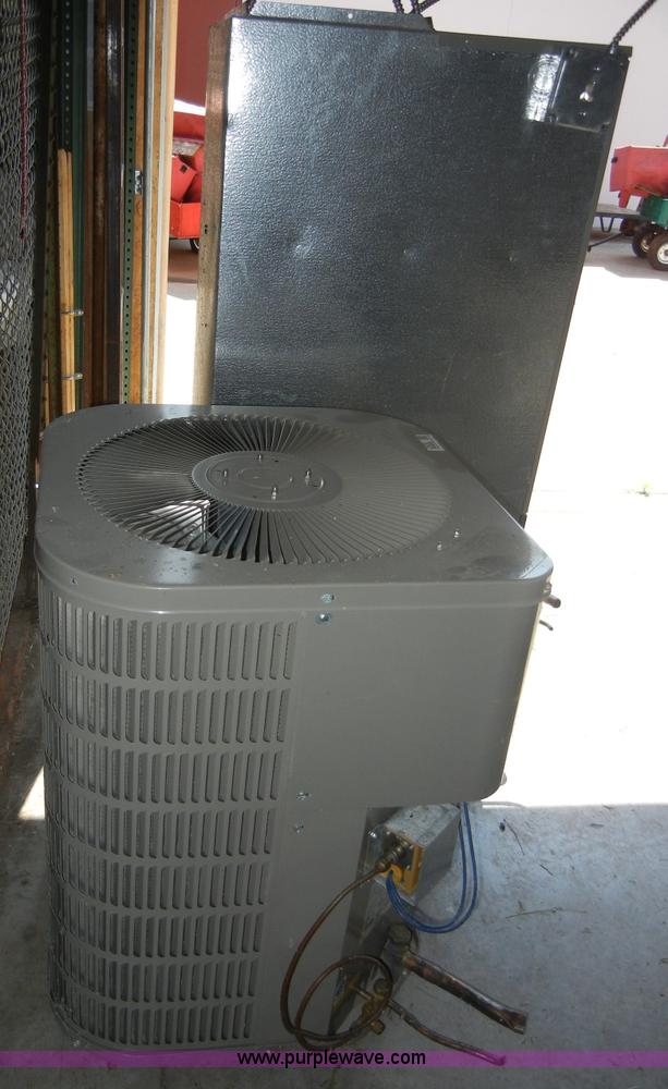 image for item 2430 Goodman AC and Handler units