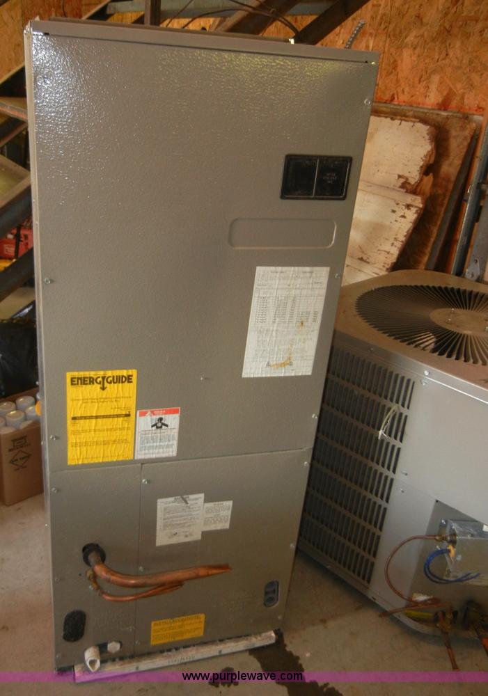 image for item 2432 Goodman AC and Handler units
