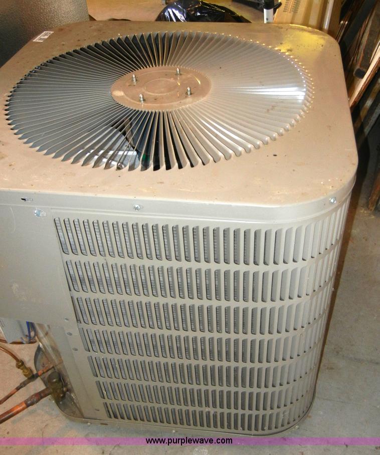 image for item 2432 Goodman AC and Handler units