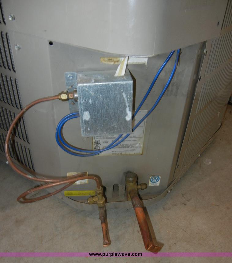 image for item 2432 Goodman AC and Handler units