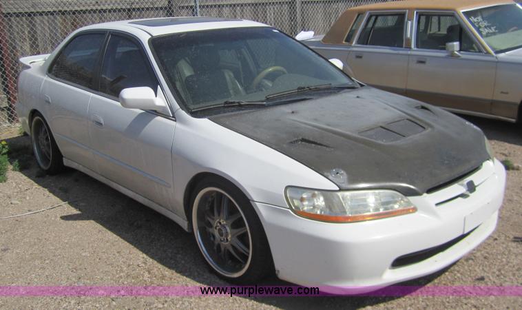 image for item 3182 1998 Honda Accord EX