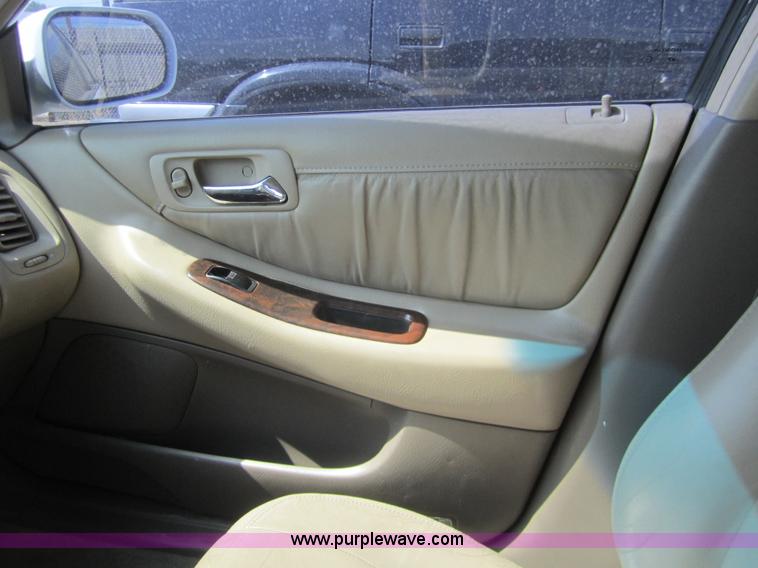 image for item 3182 1998 Honda Accord EX