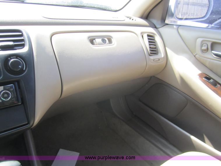 image for item 3182 1998 Honda Accord EX