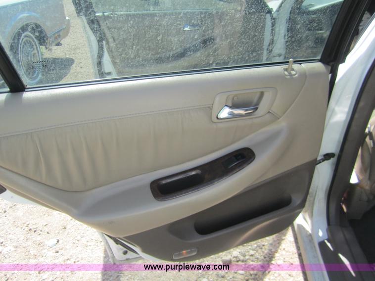 image for item 3182 1998 Honda Accord EX