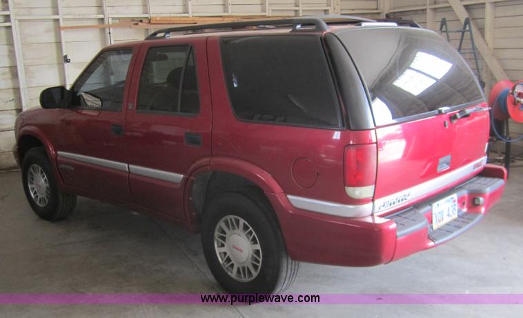 image for item 3416 2000 GMC Jimmy SLE SUV