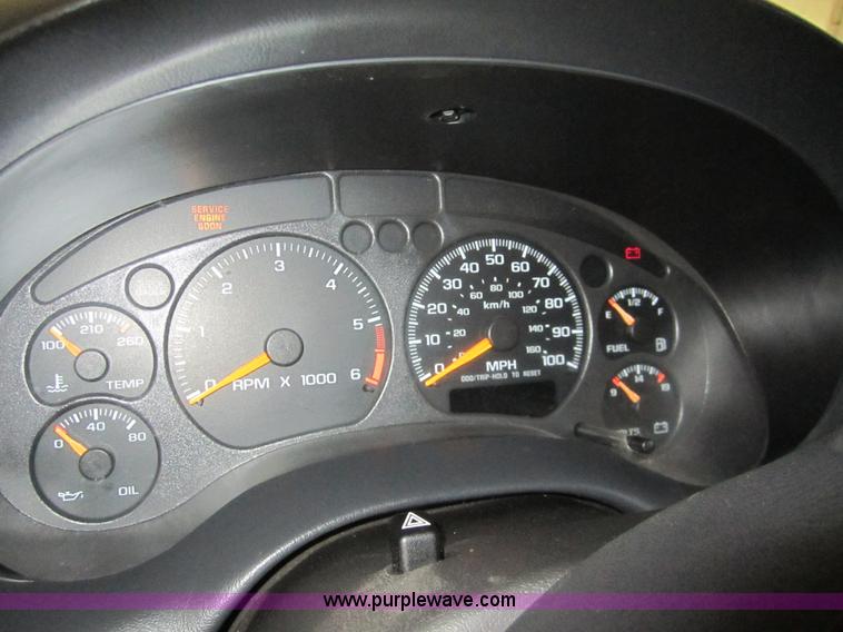 image for item 3416 2000 GMC Jimmy SLE SUV