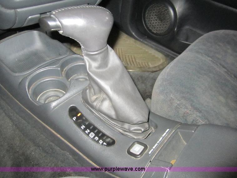 image for item 3416 2000 GMC Jimmy SLE SUV