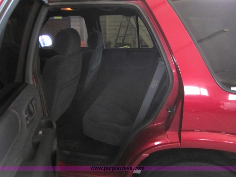 image for item 3416 2000 GMC Jimmy SLE SUV