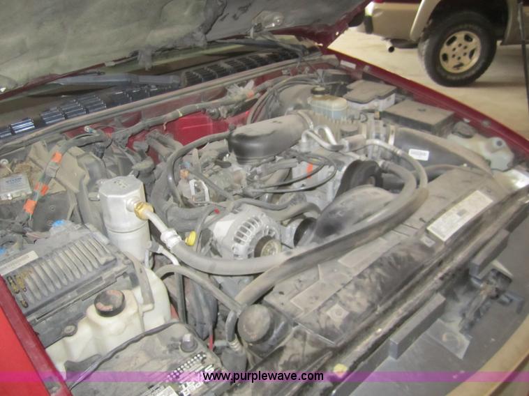 image for item 3416 2000 GMC Jimmy SLE SUV