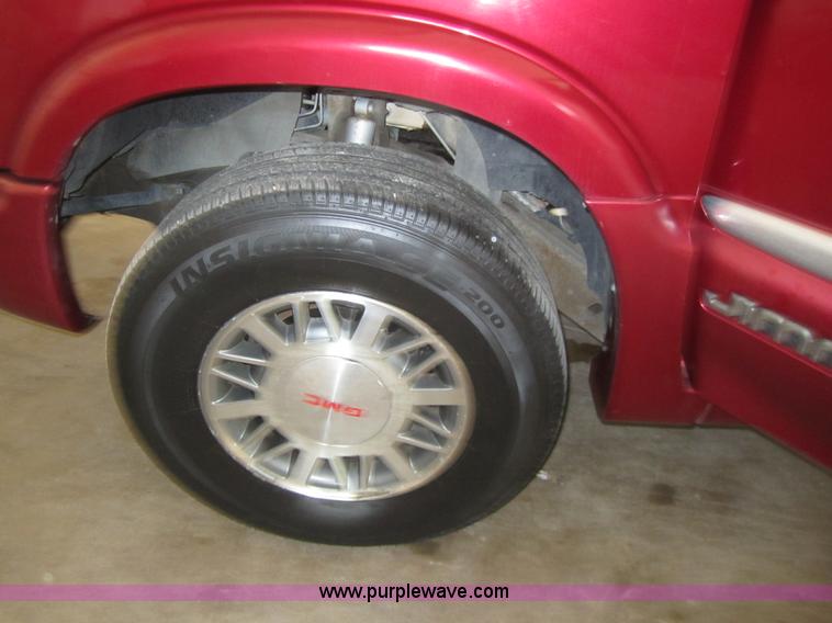 image for item 3416 2000 GMC Jimmy SLE SUV