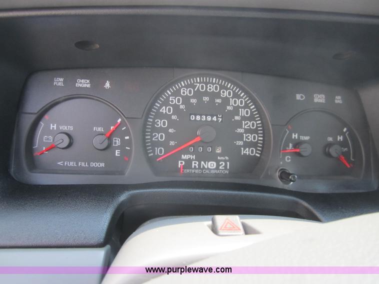 image for item 3418 2005 Ford Crown Victoria Police Interceptor