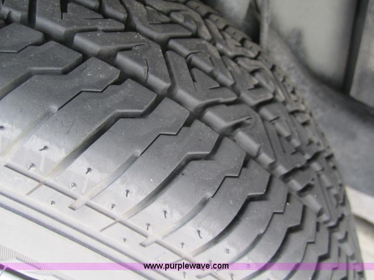 image for item 3418 2005 Ford Crown Victoria Police Interceptor