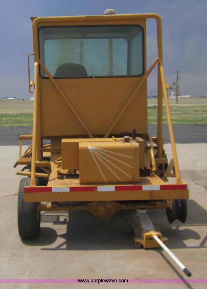 image for item 3440 Self propelled street sweeper