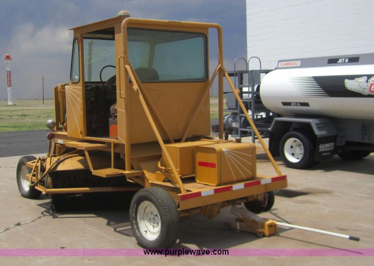 image for item 3440 Self propelled street sweeper