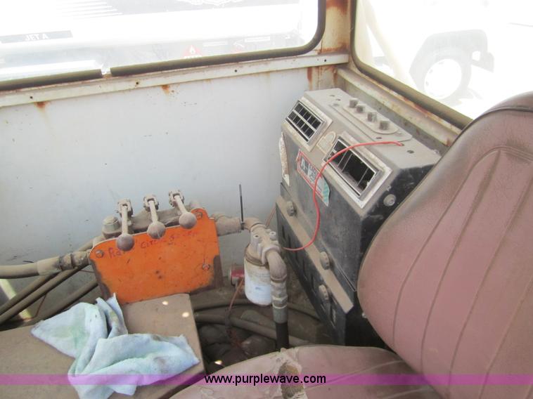 image for item 3440 Self propelled street sweeper