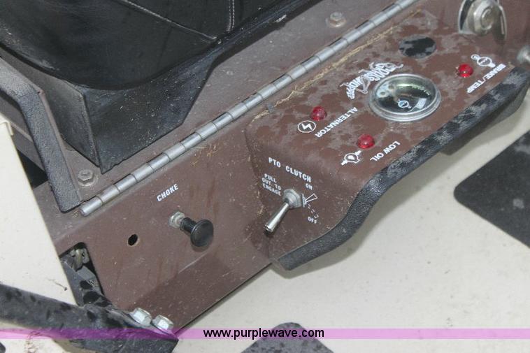 image for item 6324 Grasshopper 725 lawn mower