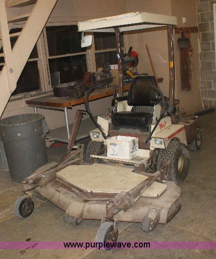 image for item 6325 Grasshopper 725 lawn mower