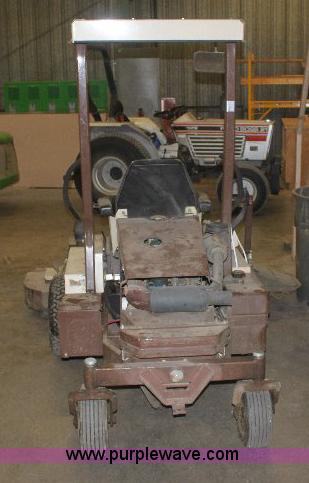 image for item 6325 Grasshopper 725 lawn mower