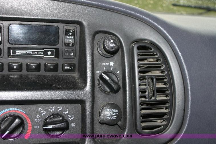 image for item 6326 1999 Dodge B3500 Ram Wagon van