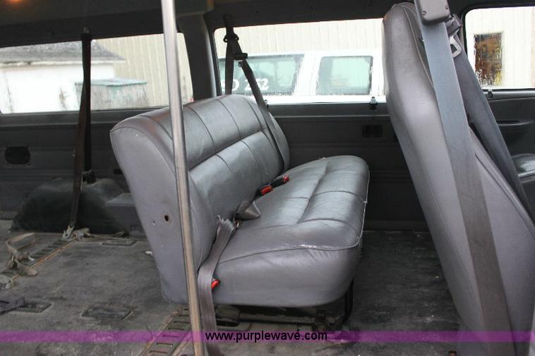 image for item 6326 1999 Dodge B3500 Ram Wagon van