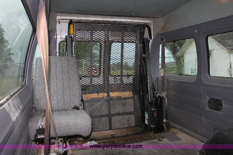 image for item 6326 1999 Dodge B3500 Ram Wagon van