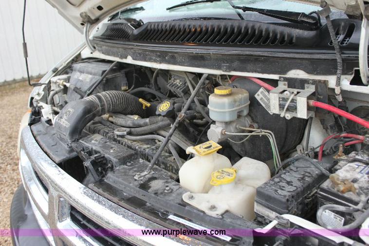 image for item 6326 1999 Dodge B3500 Ram Wagon van