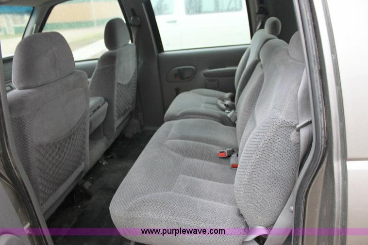 image for item 6327 1999 Chevrolet Suburban 2500 SUV
