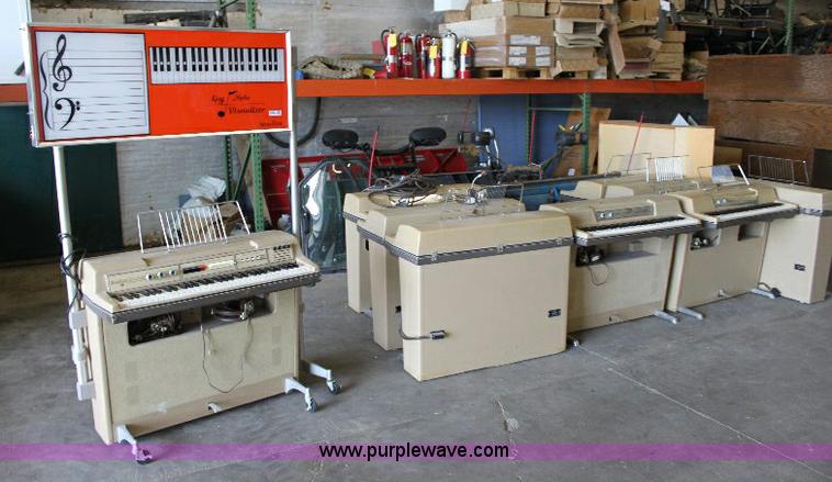 image for item 6328 Wurlitzer key note visualizer instructional pianos