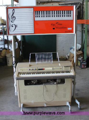 image for item 6328 Wurlitzer key note visualizer instructional pianos