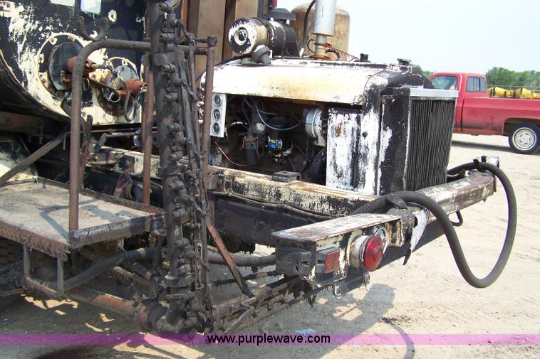 image for item 7319 1985 Chevrolet Kodiak oil spray truck