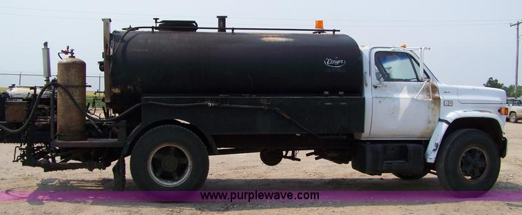 image for item 7319 1985 Chevrolet Kodiak oil spray truck